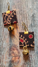 Load image into Gallery viewer, Block Printed Fabric Necklace Set Accentuated with Ghungroos
