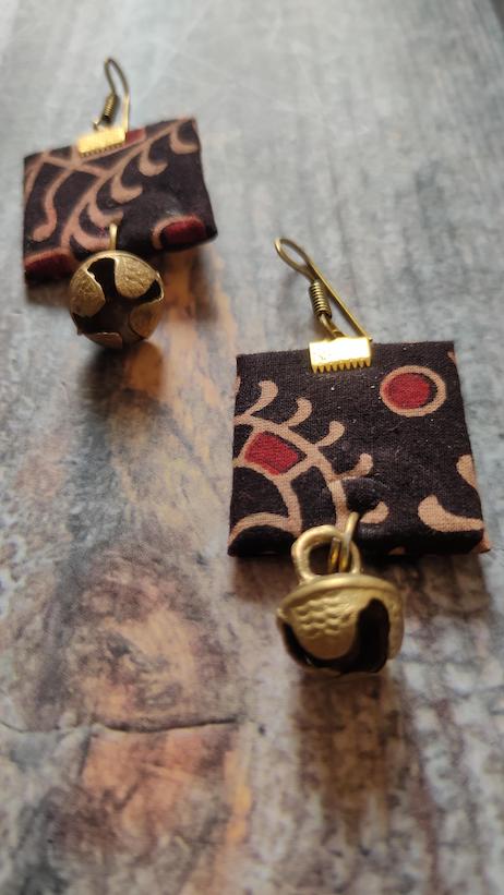 Block Printed Fabric Necklace Set Accentuated with Ghungroos