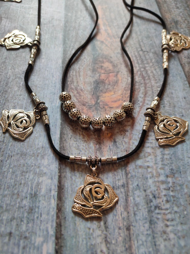 Petite Rose Motif 2 Layered Necklace Set