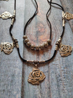 Load image into Gallery viewer, Petite Rose Motif 2 Layered Necklace Set
