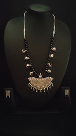 Load image into Gallery viewer, Intricately Detailed Pendant Necklace Set with Glass Beads

