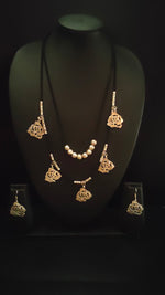 Load image into Gallery viewer, Petite Rose Motif 2 Layered Necklace Set

