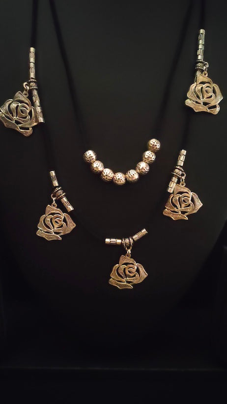 Petite Rose Motif 2 Layered Necklace Set