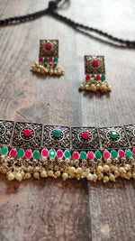 Load image into Gallery viewer, Multicolor Rhinestones Embedded Intricately Detailed Choker Necklace Set
