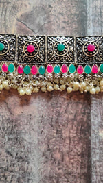 Load image into Gallery viewer, Multicolor Rhinestones Embedded Intricately Detailed Choker Necklace Set
