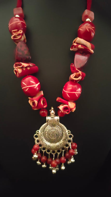 Vibrant Beads, Stones and Fabric Thread Closure Necklace Set