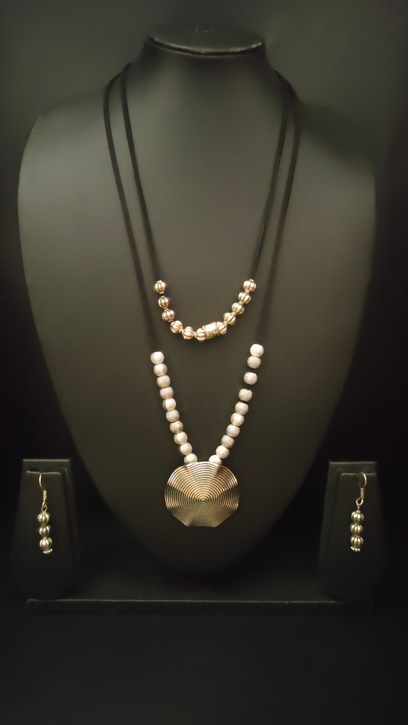 2 Layer Seashell Thread Closure Metal Necklace Set