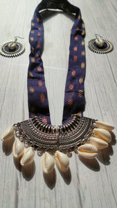 Fabric Belt Closure Shell Work Necklace Set