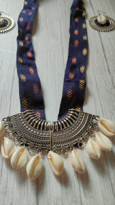 Fabric Belt Closure Shell Work Necklace Set