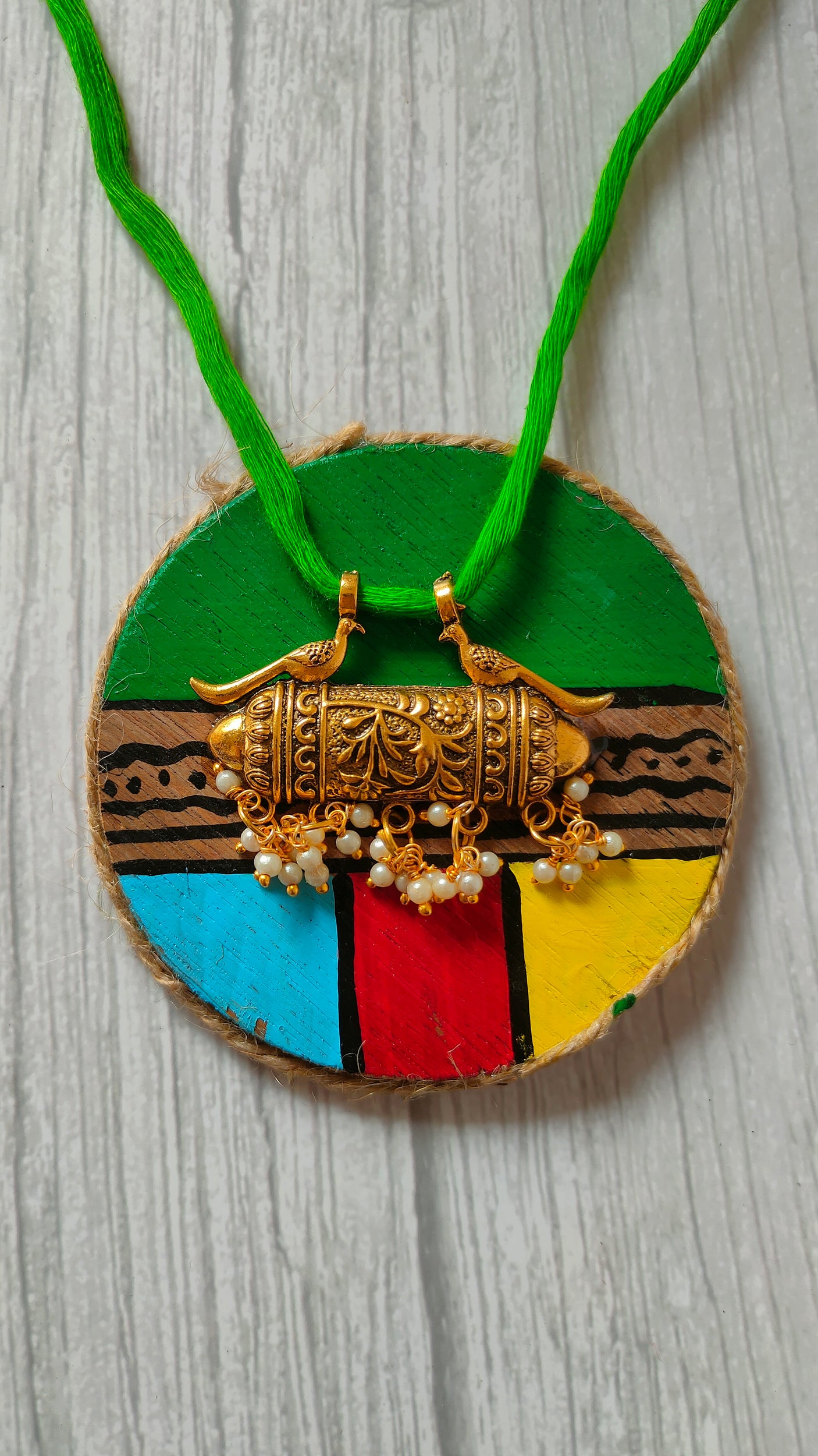 Wooden Pendant Fabric Closure Necklace Set with Antique Gold Finish Earrings