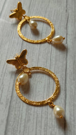 Load image into Gallery viewer, Circular Brass Dangler Earrings with Pearl Beads
