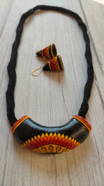 Load image into Gallery viewer, Elegant Handcrafted Terracotta Clay Necklace Set
