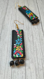 Load image into Gallery viewer, Handpainted Black &amp; Multi-Color Terracotta Clay Earrings
