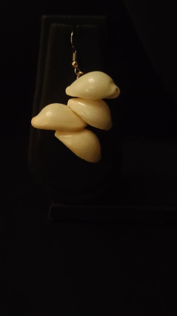 Handpainted Woman Face Shell Work Necklace Set