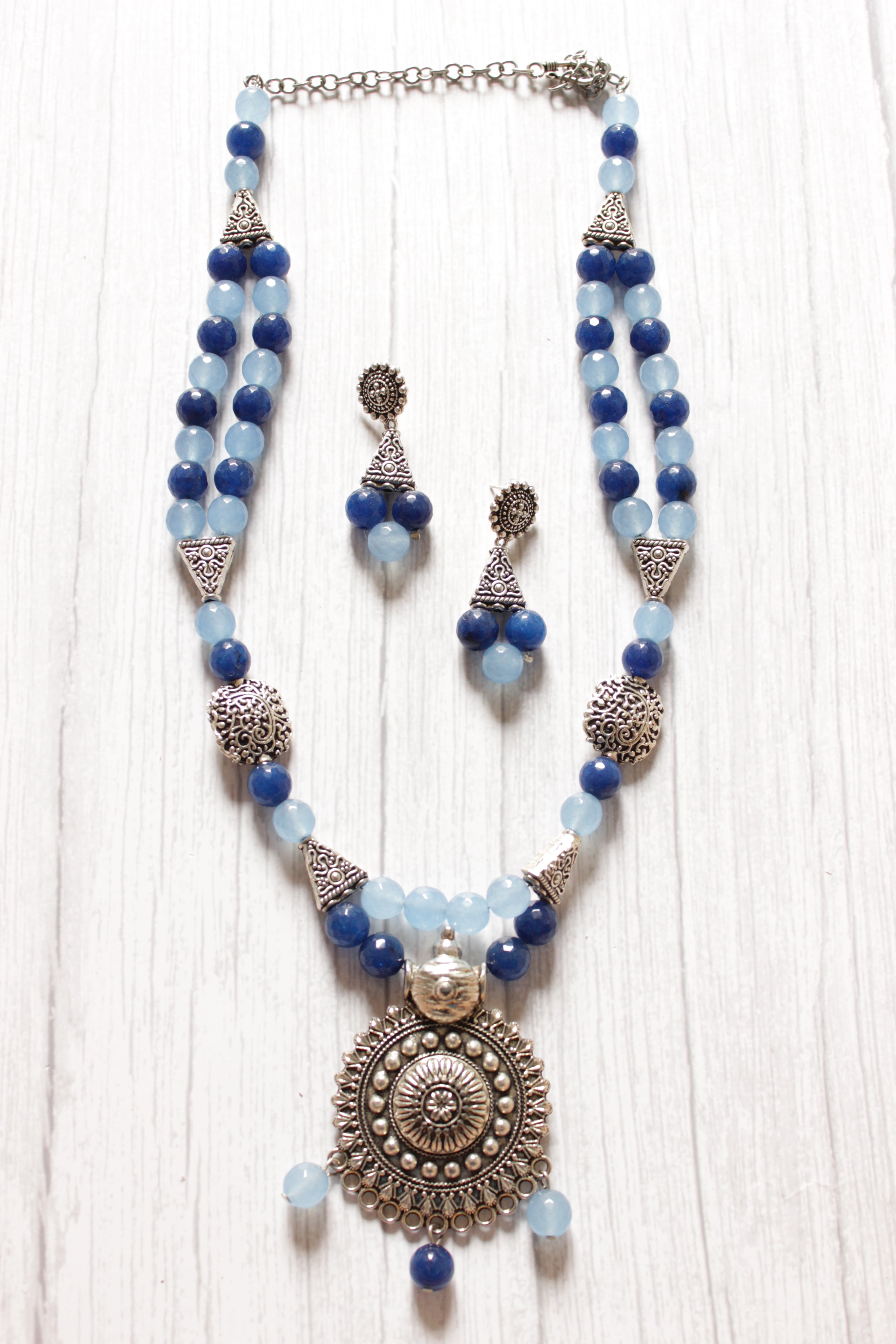Shades of Blue Jade Beads Metal Pendant Necklace Set