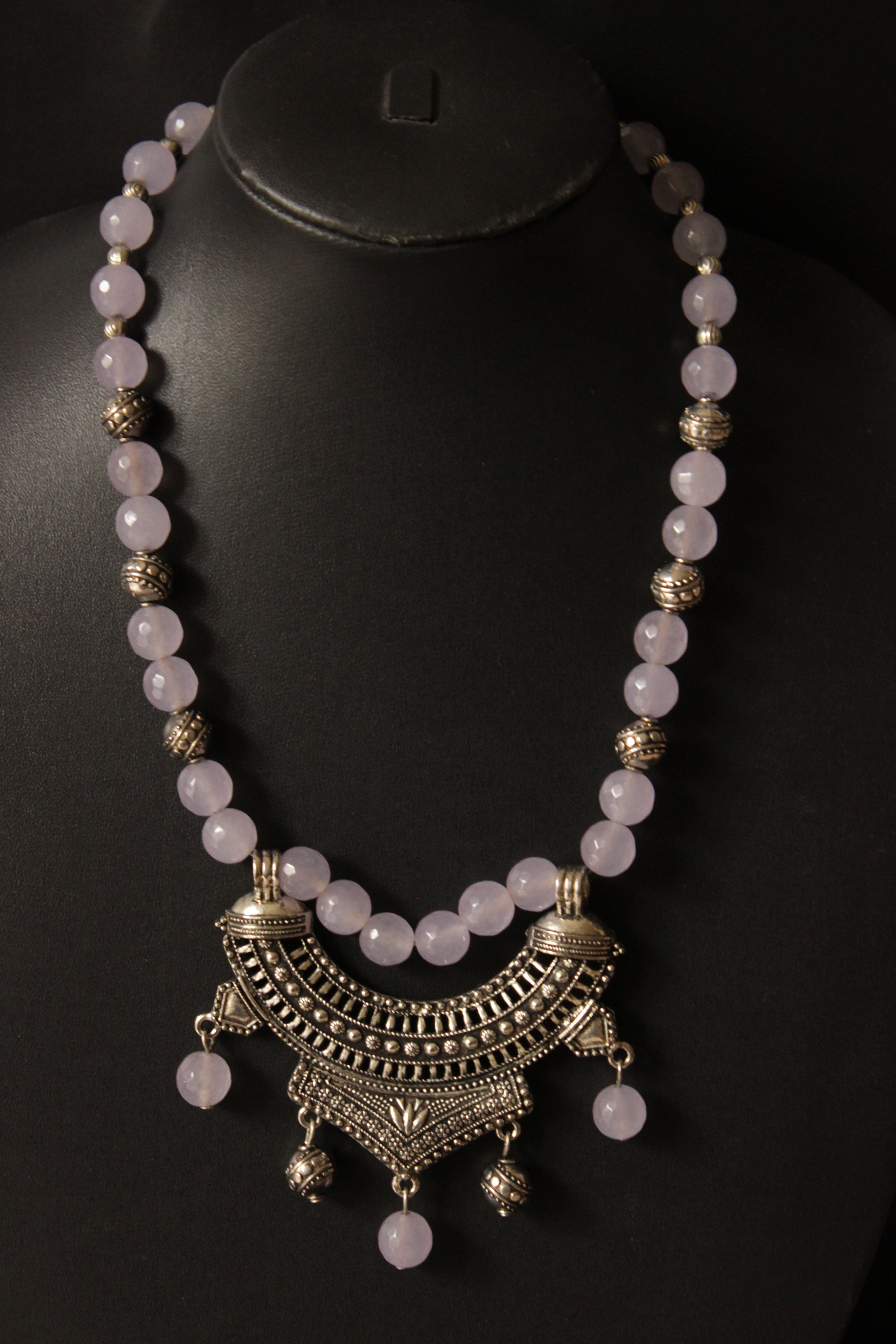 White Jade Beads and Elaborately Detailed Metal Pendant Necklace Set