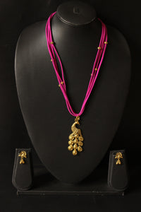 Peacock Motif Gold Finish Fuchsia Rope Closure Necklace Set