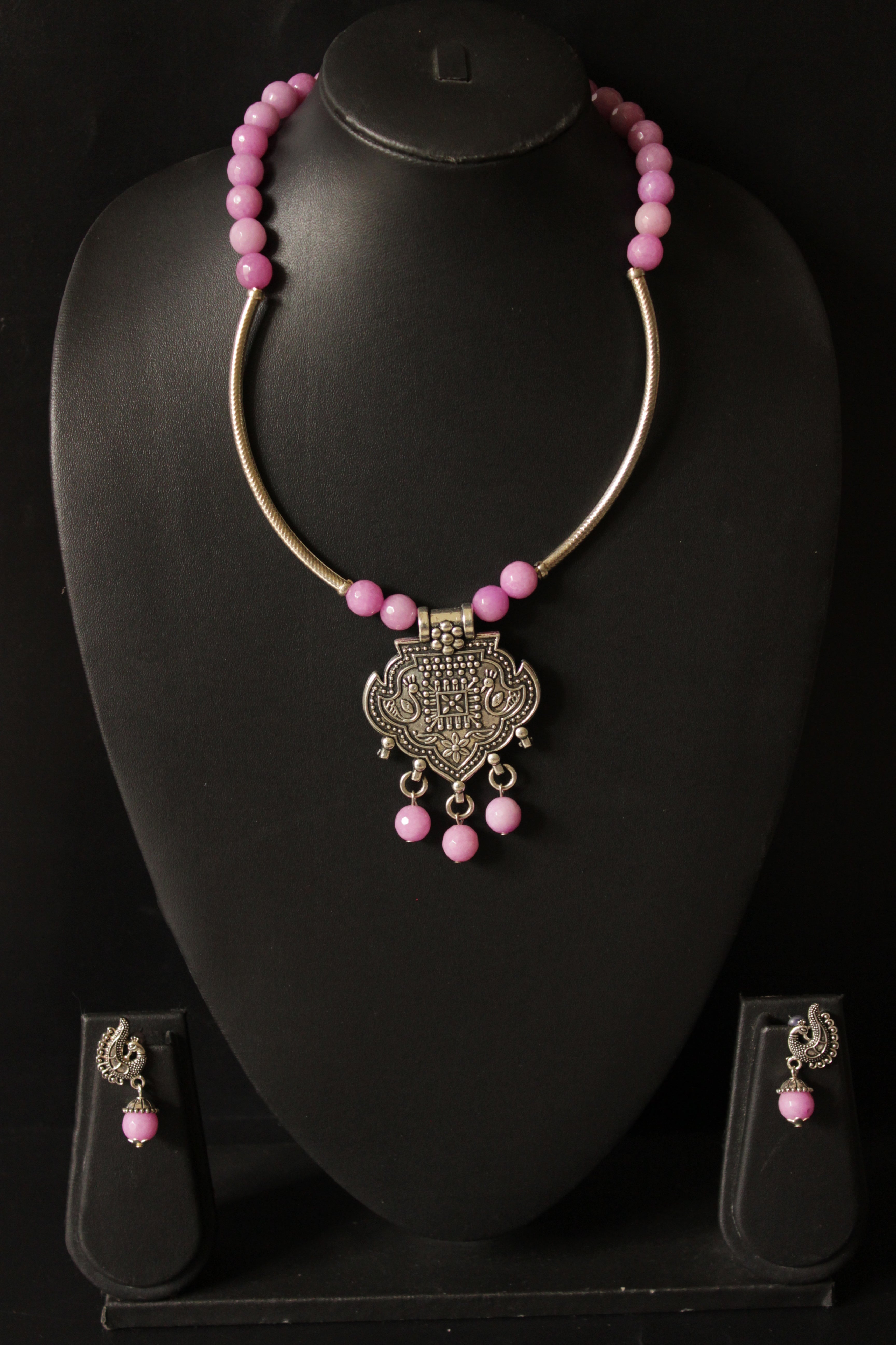 Pink Jade Beads Hasli Necklace Set