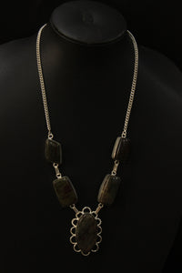 Handcrafted Blood Jasper Natural Gemstone Embedded Necklace