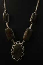 Load image into Gallery viewer, Handcrafted Blood Jasper Natural Gemstone Embedded Necklace
