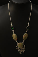 Load image into Gallery viewer, Unakite Chrome Diopside Quartz Natural Gemstone Embedded Silver Plated Necklace
