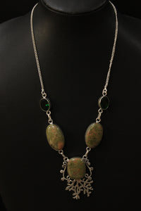 Unakite Chrome Diopside Quartz Natural Gemstone Embedded Silver Plated Necklace