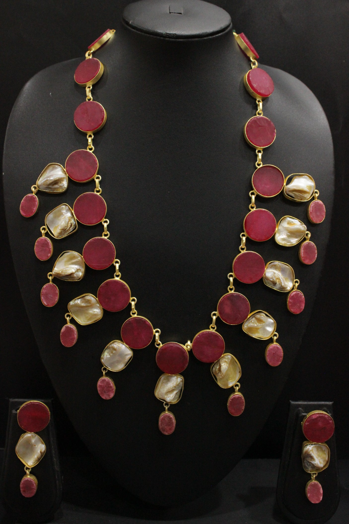 Baroque Pearl and Pink Raw Natural Gemstones Embedded Statement Elaborate Versatile Necklace Set