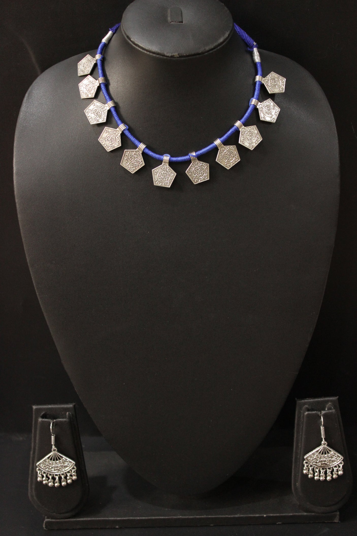 Braided Threads Metal Charms Embellished Necklace Set