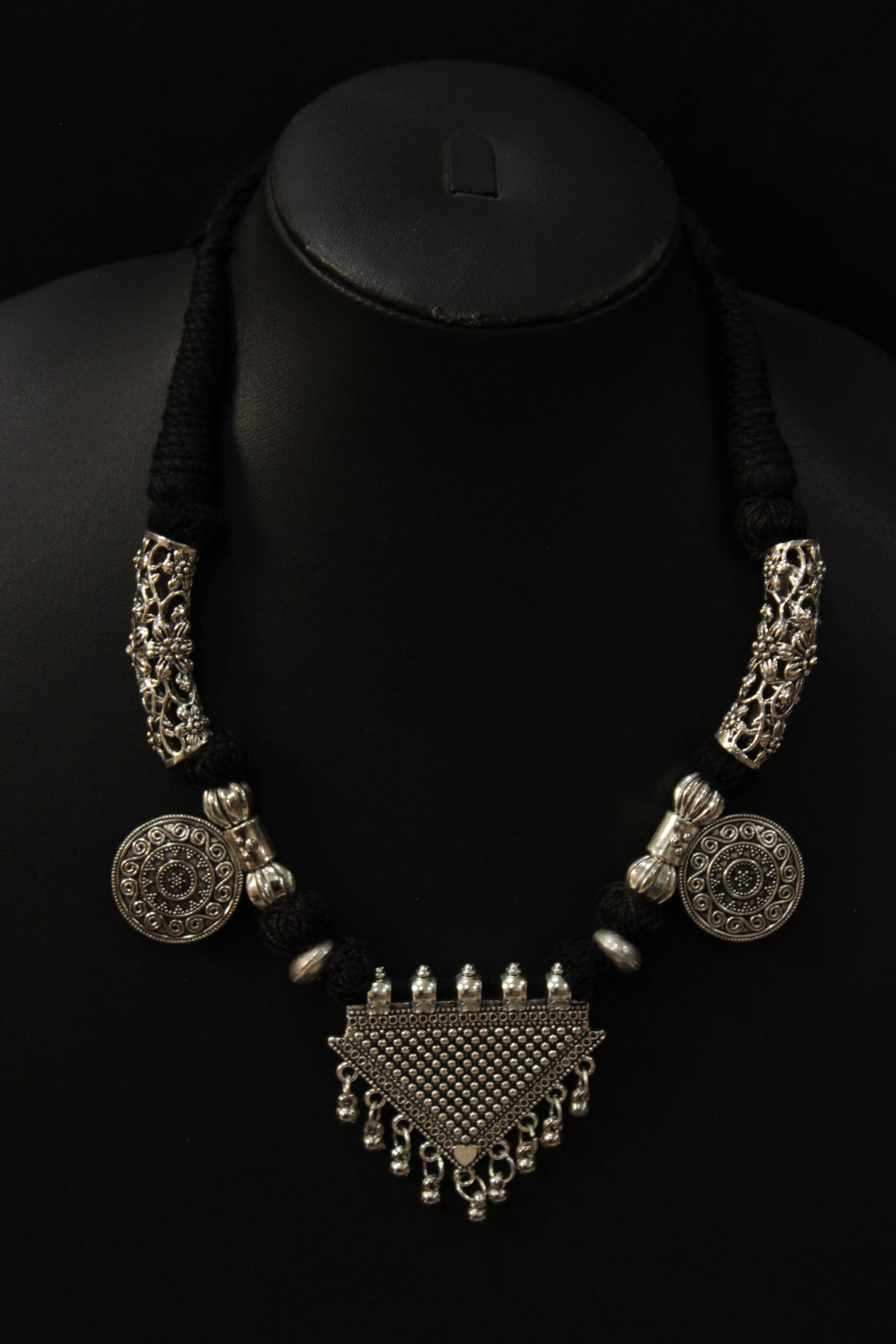 Braided Threads And Metal Pendant Half Hasli Choker Necklace Set