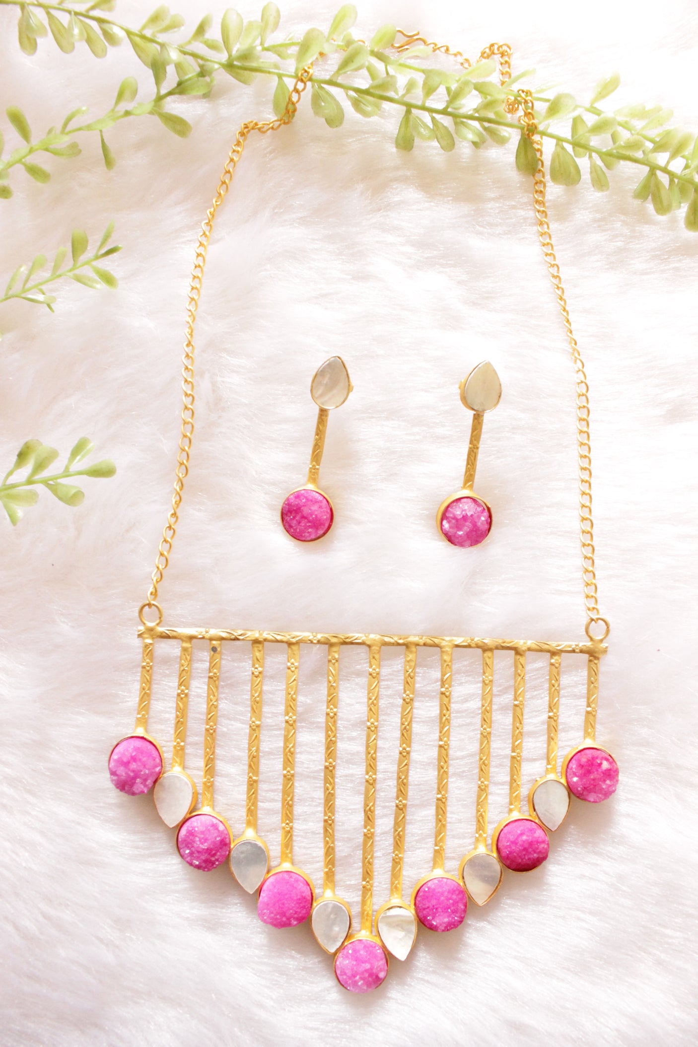 Pink & White Raw Natural Gemstones Embedded Gold Finish Wedding Bar Necklace Set