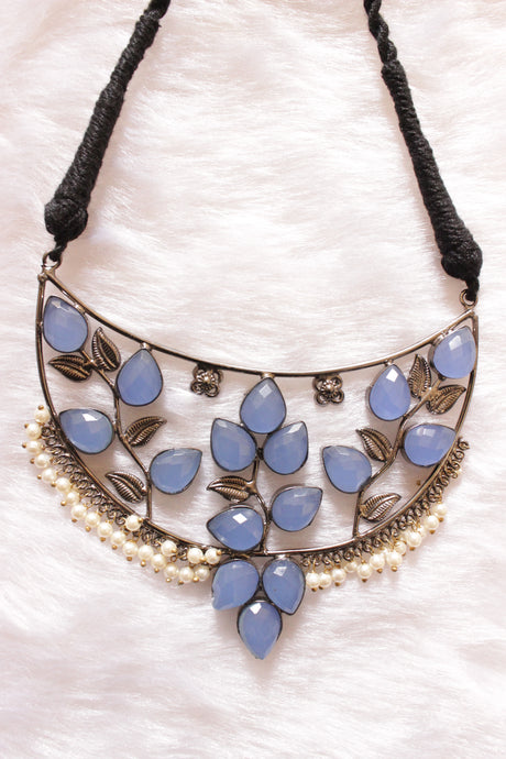Teal Blue Raw Natural Gemstones Embedded Flower and Leaf Motifs Adjustable Thread Closure Necklace