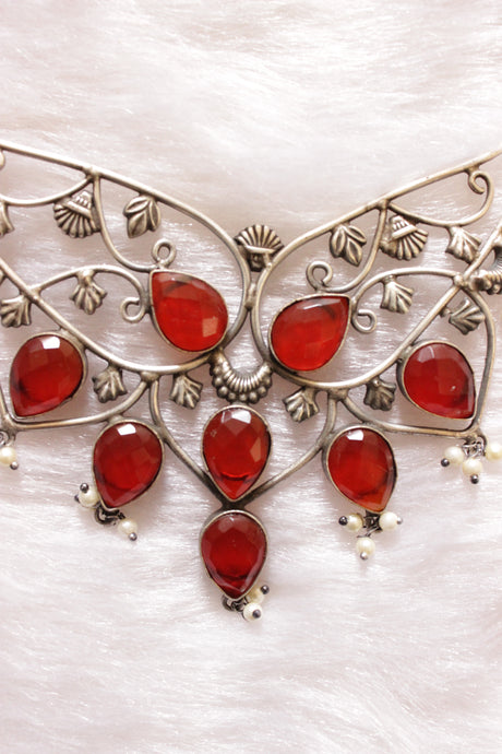 Red Raw Natural Gemstones Embedded Silver Finish Adjustable Thread Closure Brass Necklace Set