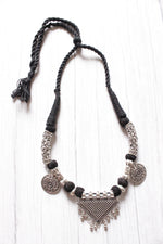 Load image into Gallery viewer, Braided Threads And Metal Pendant Half Hasli Choker Necklace Set
