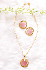 Soft Pink Raw Natural Gemstones Embedded Gold Finish Chain Necklace Set