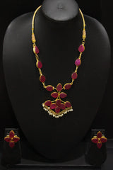 Rose Pink Raw Natural Glass Stones Embedded Gold Toned Adjustable Length Necklace Set