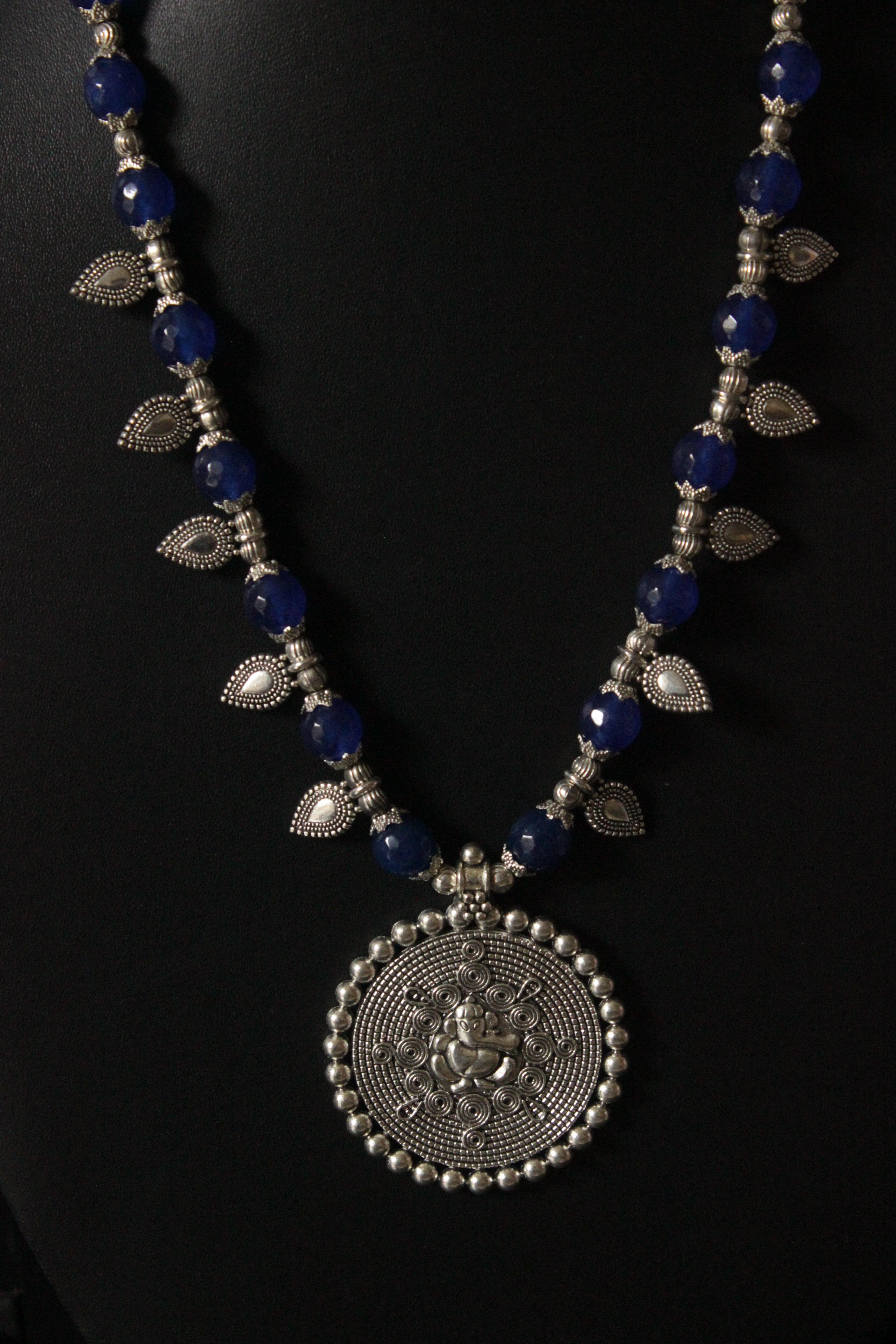 Silver Finish Statement Ganesha Metal Pendant Jade Beads Necklace Set