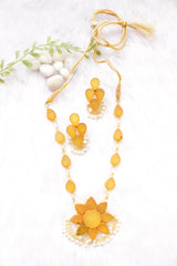 Tuscany Yellow Raw Natural Glass Stones Embedded Gold Toned Adjustable Length Necklace Set
