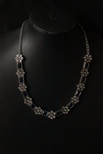 Load image into Gallery viewer, Glass Stones and Rhinestones Embedded Metal Necklace Set with Nosepin
