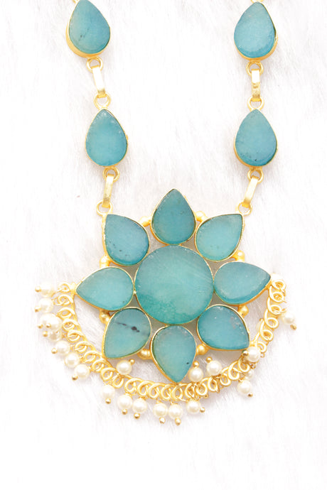 Sky Blue Raw Natural Glass Stones Embedded Gold Toned Adjustable Length Necklace Set