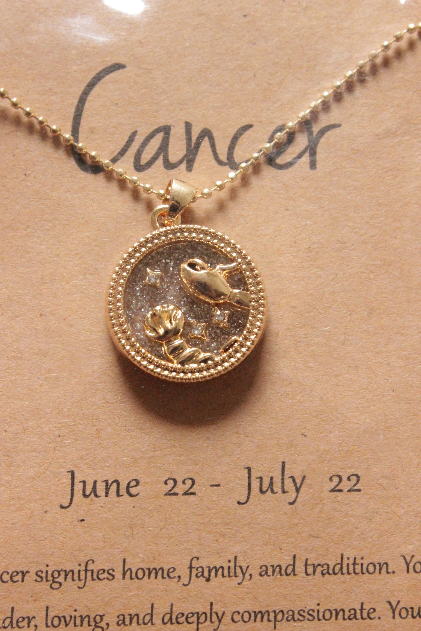 Cancer Sun Sign Gold Plated Day Style Round Resin Horoscope Astrology Minimalist Pendant Necklace with Card