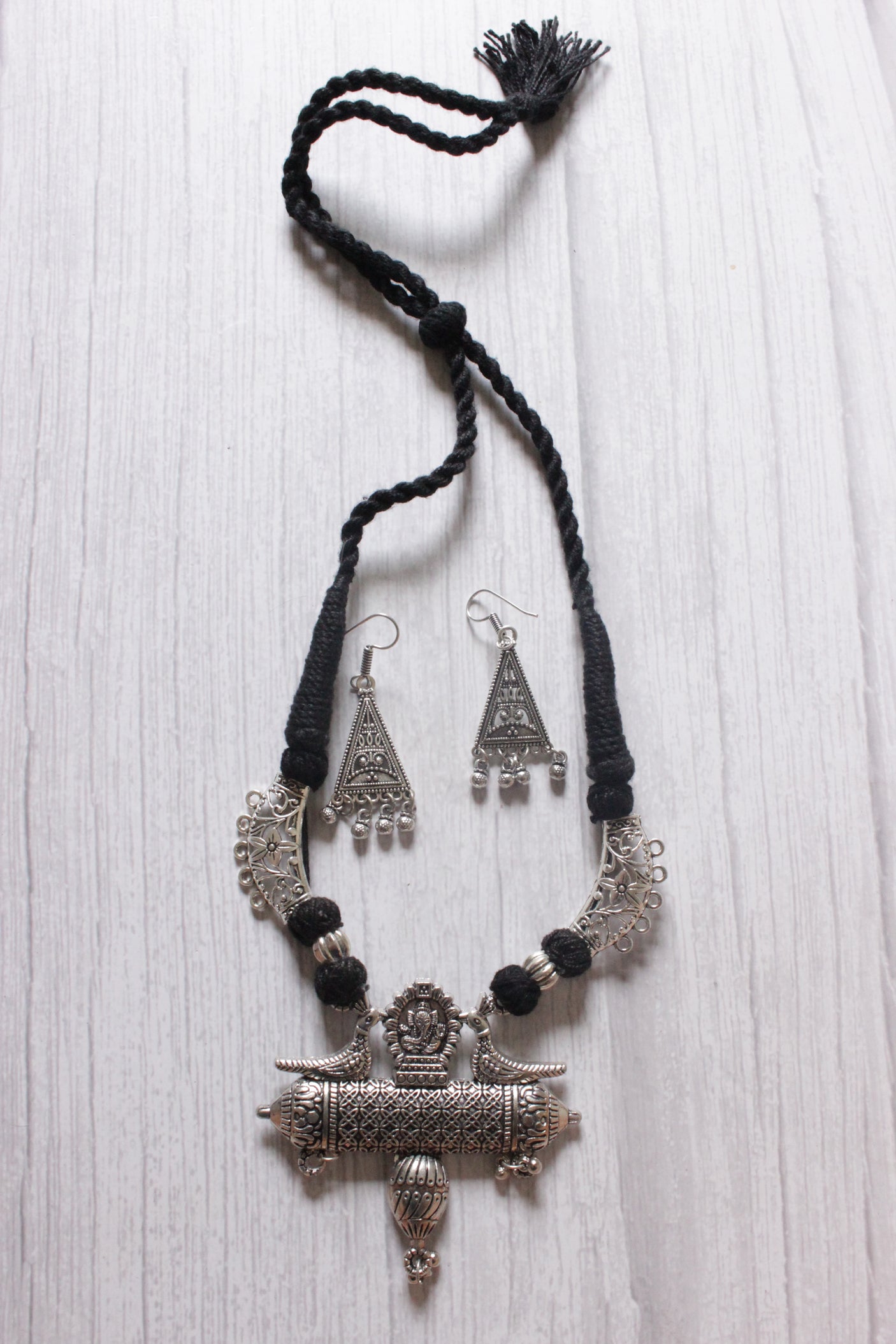 Thread Closure Choker Necklace Set with Peacock Motif Pendant