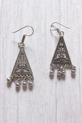 Thread Closure Choker Necklace Set with Peacock Motif Pendant