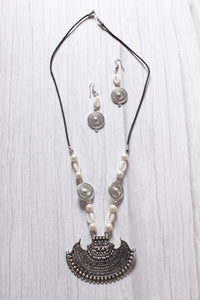 Shell Work Warrior Pendant Rope Closure Necklace Set