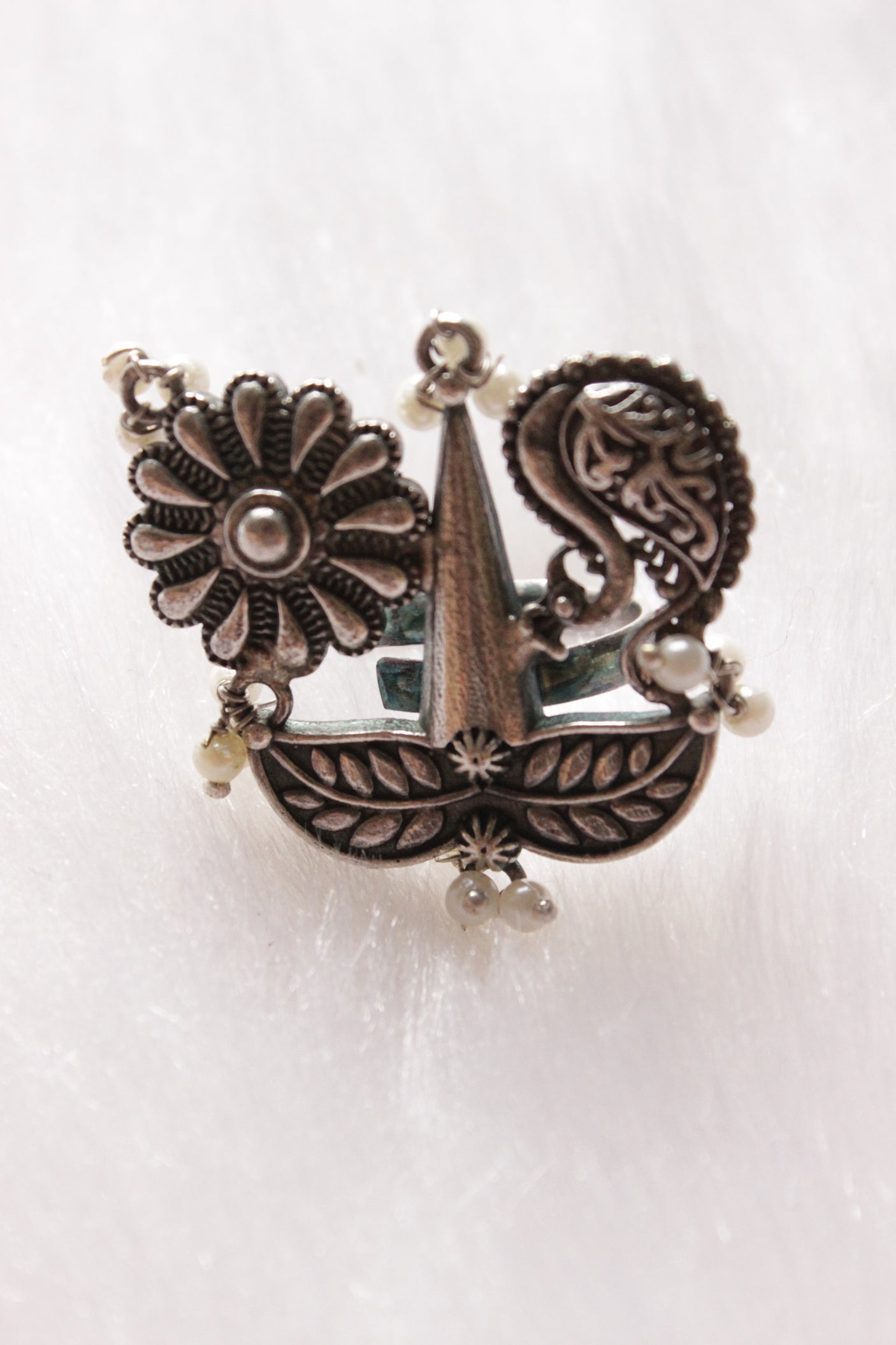 Flower and Leaf Motifs Statement Cocktail Ring