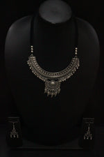 Load image into Gallery viewer, Hasli Style Metal Choker Necklace Set with Thread Closure
