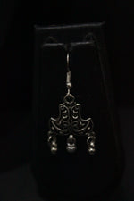 Load image into Gallery viewer, Hasli Style Metal Choker Necklace Set with Thread Closure

