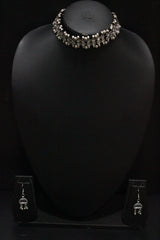 Glass Beads Embedded Metal Choker Necklace Set with Thread Closure