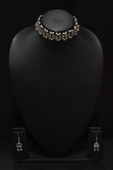 Glass Beads Embedded Metal Choker Necklace Set with Thread Closure