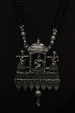 Load image into Gallery viewer, Bridal Palki Motif Intricately Detailed Pendant Necklace Set with Braided Black Beads Enclosure
