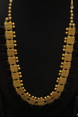 Black & Golden Geometric Shapes Choker Style Terracotta Clay Necklace Set